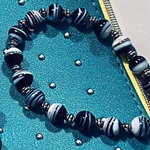 HANDCRAFTED Bracelet Striped Agate in Black, White and Brown Unisex Gemstone